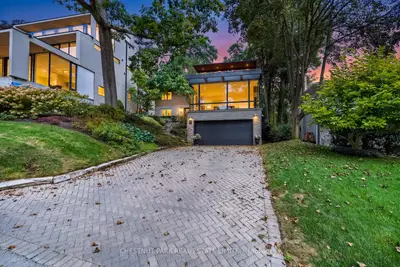 16 Fallingbrook Wood, Toronto, On M1n 1b8