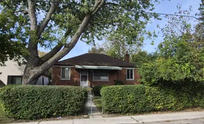 228 South Woodrow Boulevard, Toronto, On M1n 3l9