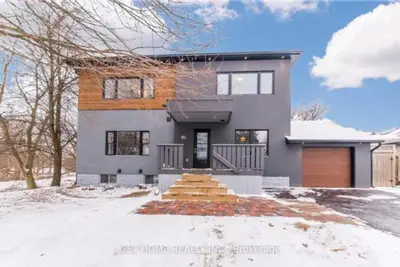 1112 Centre Street S, Whitby, On L1n 4x8