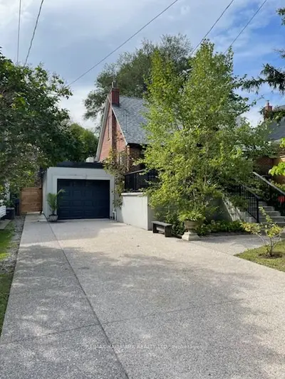 110 Lakeside Avenue, Toronto, On M1n 3c1