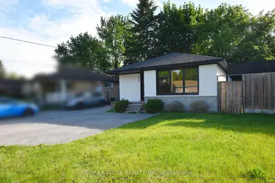 922 Centre Street N, Whitby, On L1n 4v1