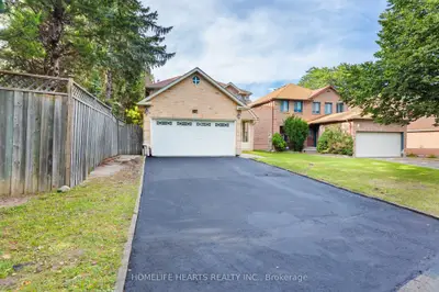 36 Lachlan Drive, Ajax, On L1t 1n6