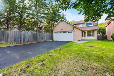 36 Lachlan Drive, Ajax, On L1t 1n6