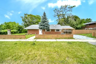 2 Ladysbridge Drive, Toronto, On M1g 3h6