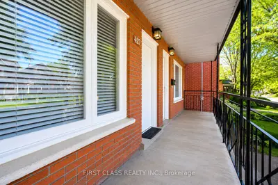 427 Leslie Street, Toronto, On M4m 3e3