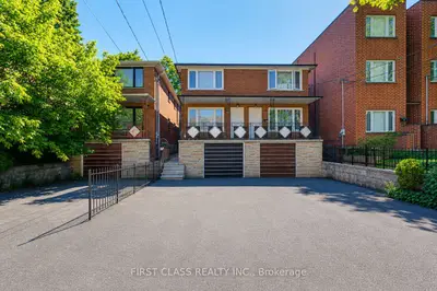427 Leslie Street, Toronto, On M4m 3e3