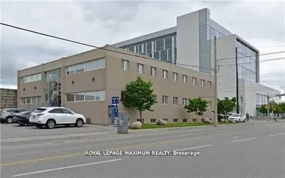 172 King Street E 200, Oshawa, On L1h 1b7