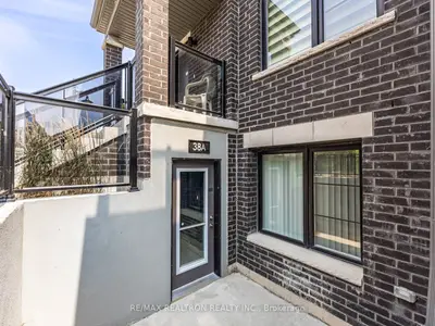 38a Lookout Drive 16, Clarington, On L1c 3k5