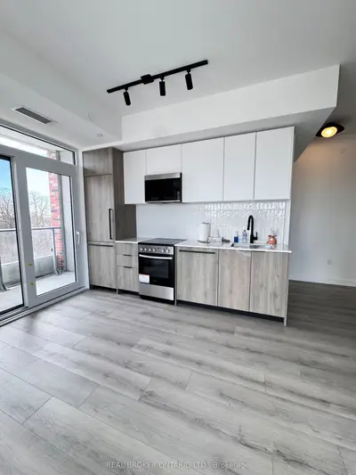 1635 Military Trail 420, Toronto, On M1c 0g3