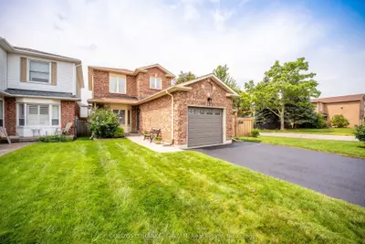 141 Poolton Crescent, Clarington, On L1e 2h6