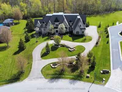 3325 Hollywood Court, Pickering, On L1x 0a3