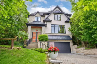 700 Hillcrest Road, Pickering, On L1w 2p1
