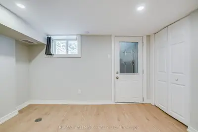115 Rainsford Road Lower, Toronto, On M4l 3n8