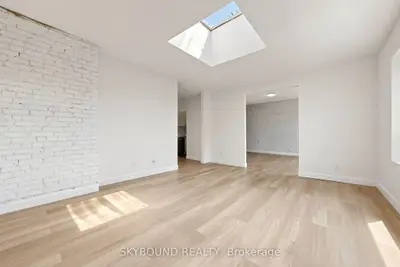 131 Wineva Avenue G, Toronto, On M4e 2t3