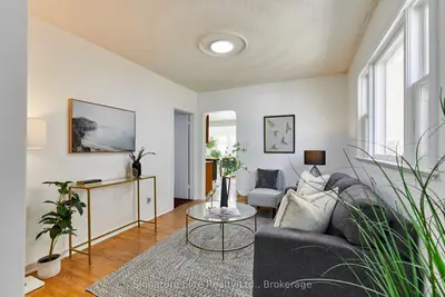 93 Pinegrove Avenue, Toronto, On M1n 2g3