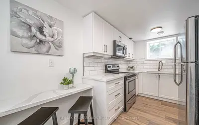 91 Mclaughlin Boulevard Lower, Oshawa, On L1g 2p2