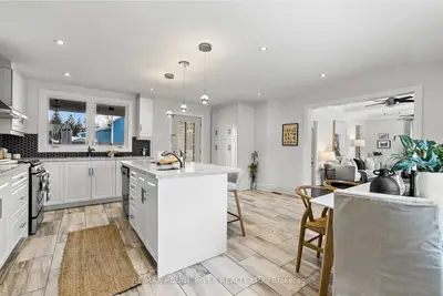 131 John Street E Upper, Whitby, On L1n 2t4