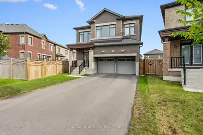 7 Priory Drive, Whitby, On L1p 0k9