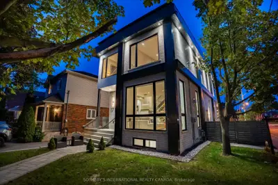 171 Durant Avenue, Toronto, On M4j 4w5