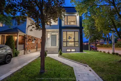 171 Durant Avenue, Toronto, On M4j 4w5