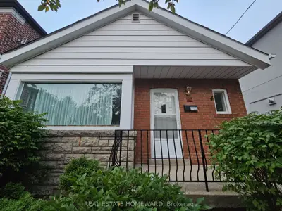 45 Norlong Boulevard Main, Toronto, On M4c 3w8