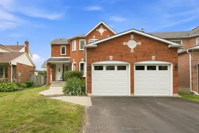 6 Saddlebrook Court, Clarington, On L1e 2c5