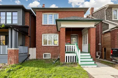 130 Elmer Avenue, Toronto, On M4l 3r8
