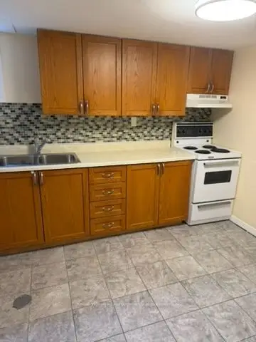 713 Yeremi Street, Pickering, On L1w 2w8