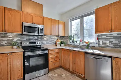 60 Wilkie Lane, Ajax, On L1s 7s5