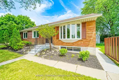 43 Christina Crescent Main, Toronto, On M1r 4h7