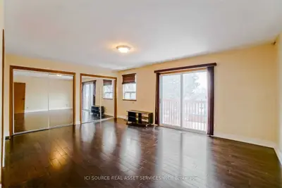 2609 Kingston Road 2nd Floor, Toronto, On M1m 1m1