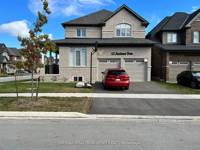 122 Auckland Drive Bsmt, Whitby, ON L1P 0J4