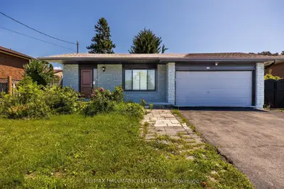 109 Thickson Road S, Whitby, On L1n 2c7