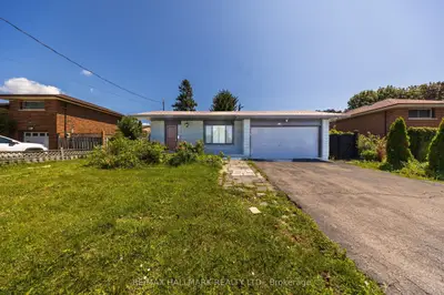 109 Thickson Road S, Whitby, On L1n 2c7