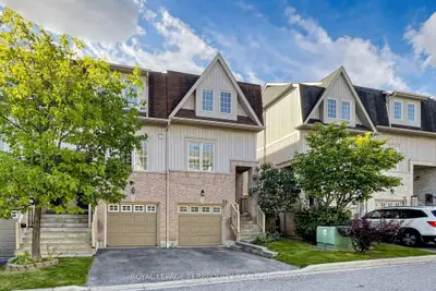 735 Sheppard Avenue 50, Pickering, On L1v 7k5