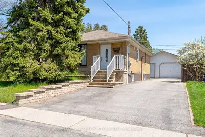 1519 Lakeside Street Main Flr, Oshawa, On L1j 3y4