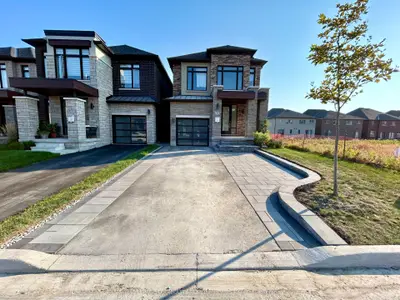 43 Auckland Drive, Whitby, On L1p 0h4
