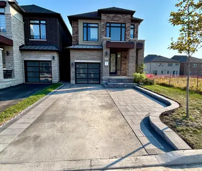 43 Auckland Drive, Whitby, On L1p 0h4