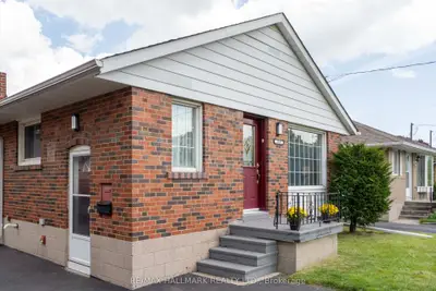 1557 Pharmacy Avenue, Toronto, On M1r 2k4