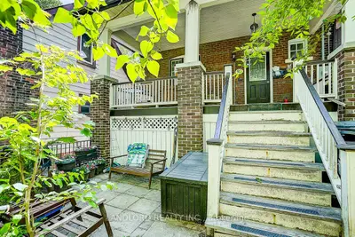 92 Neville Park Boulevard 3, Toronto, On M4e 3p8