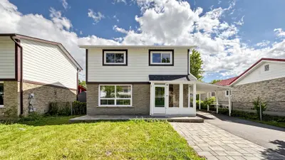 36 United Square, Toronto, On M1b 2c2