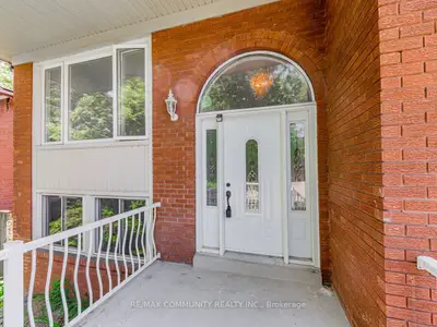 358 Morrish Road Main, Toronto, On M1c 1g1