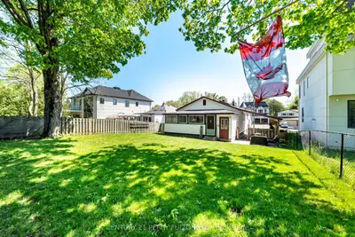 1986 Guild Road, Pickering, On L1v 1y1