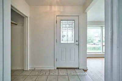 213 Cabot Street, Oshawa, On L1j 5s2