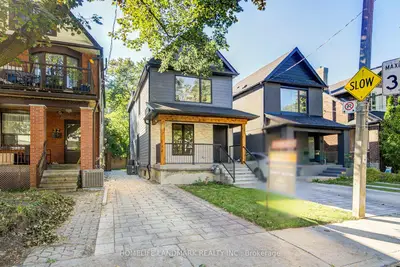34 Hiawatha Road, Toronto, On M4l 2x8