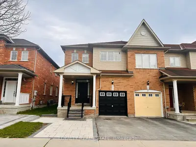 28 Thorp Crescent, Ajax, On L1t 0g9
