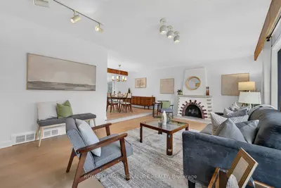 11 Regency Square, Toronto, On M1e 1n4