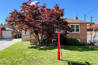 15 Grassington Crescent, Toronto, On M1g 1x4