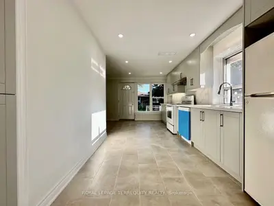 21 Janet Boulevard Main Level, Toronto, On M1r 1h5