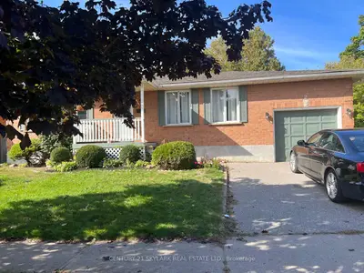 2 Robert Adams Drive, Clarington, On L1e 1v8